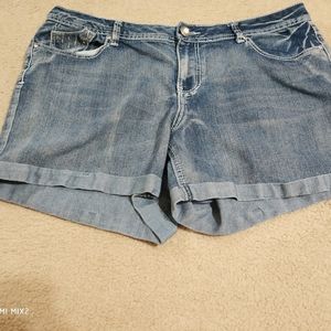 Cato denim shorts size 20
